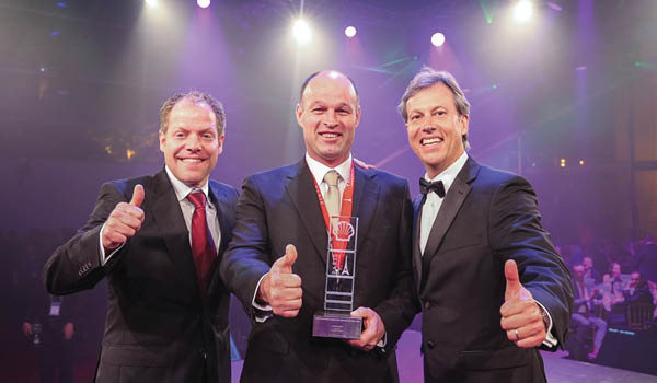 Melbourne Shell dealer wins International Retailer of the Year award ...